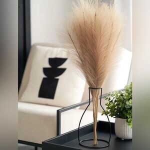 Contempee Outline Vase No. 2 in Black